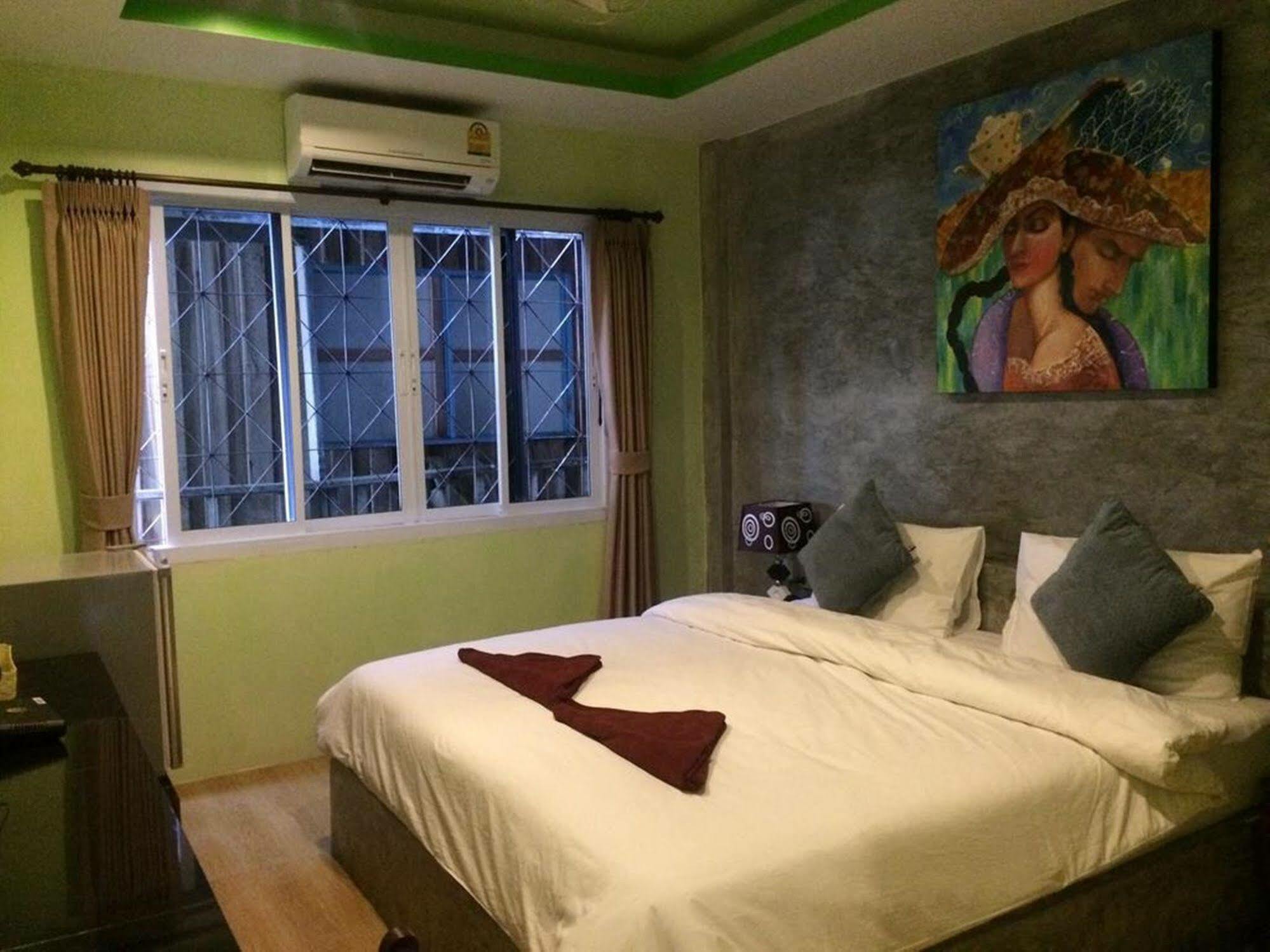 Bro&Sis Place Koh Tao Exterior photo