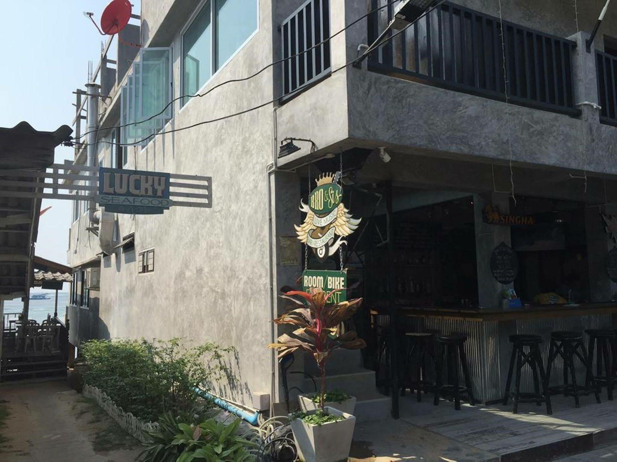Bro&Sis Place Koh Tao Exterior photo